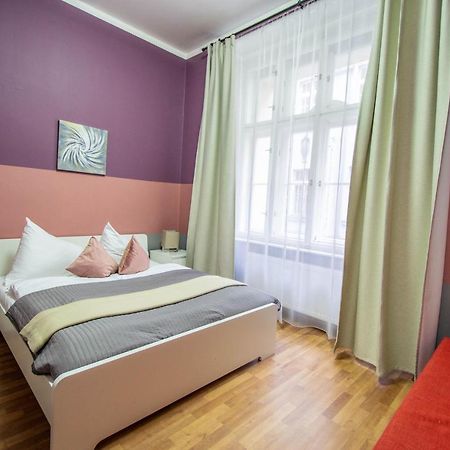 Ruzova Apartment By Ruterra Prague Exterior photo