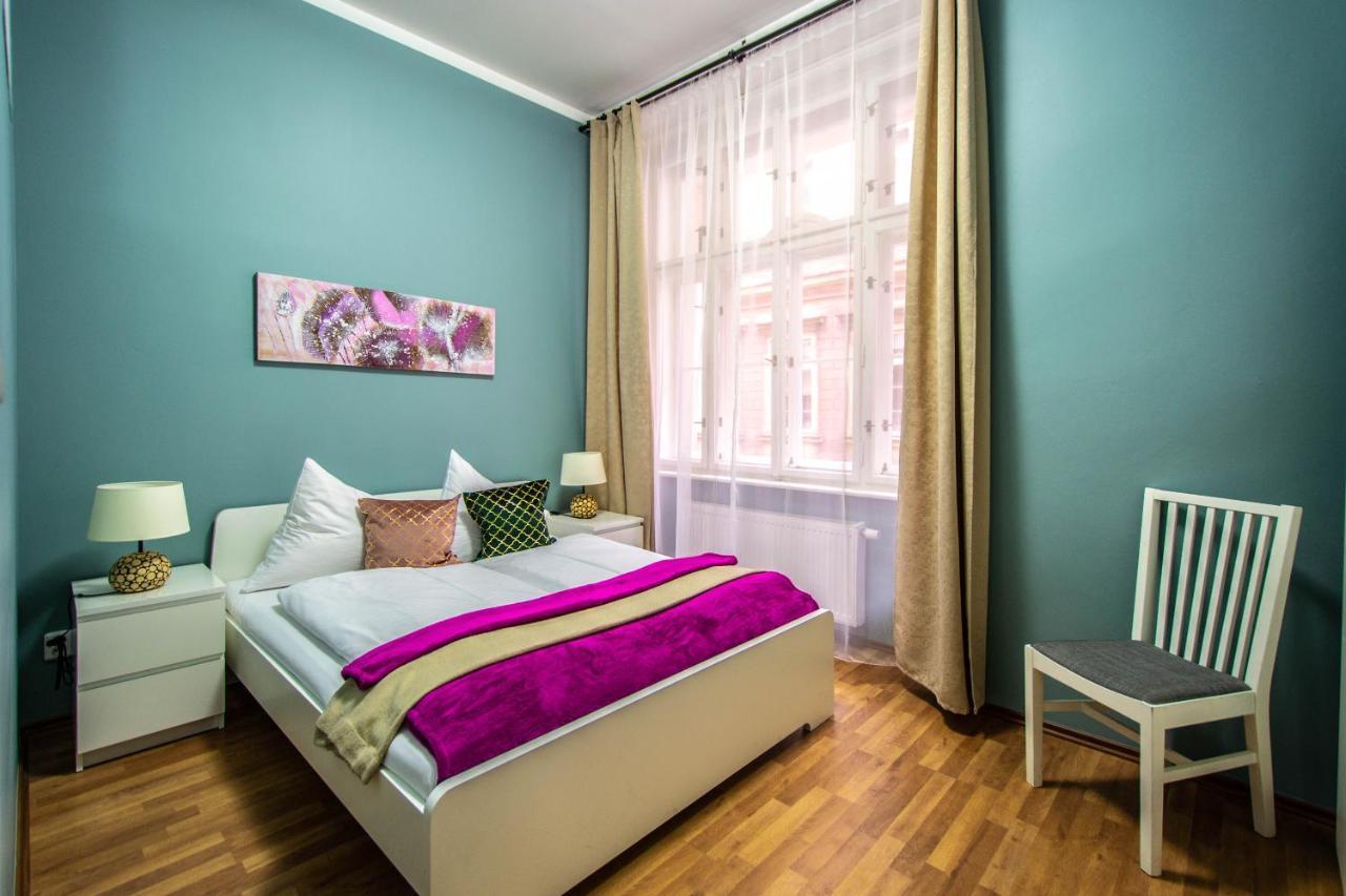 Ruzova Apartment By Ruterra Prague Exterior photo