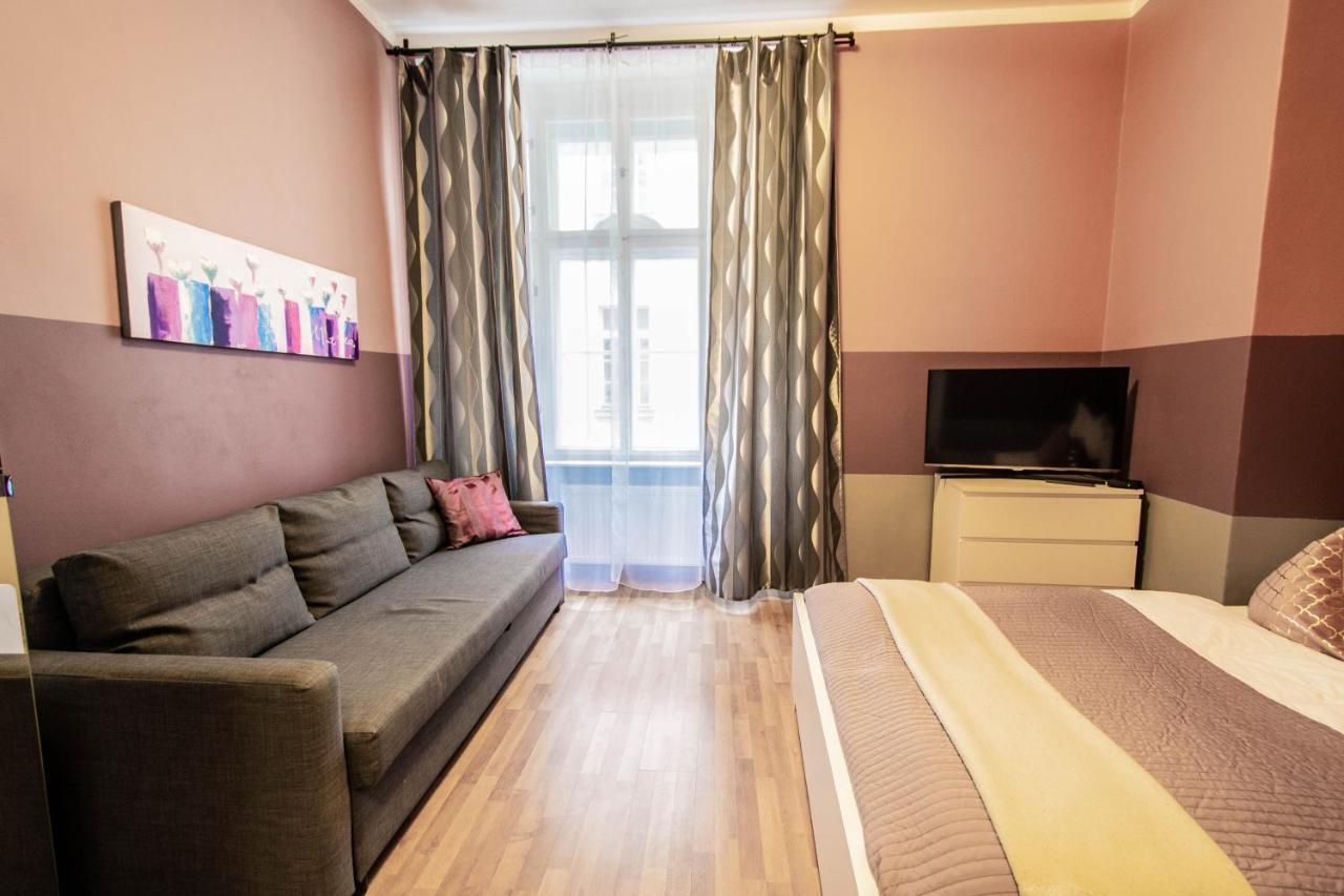 Ruzova Apartment By Ruterra Prague Exterior photo
